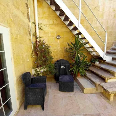 The Gem By Homely Santa Vennera