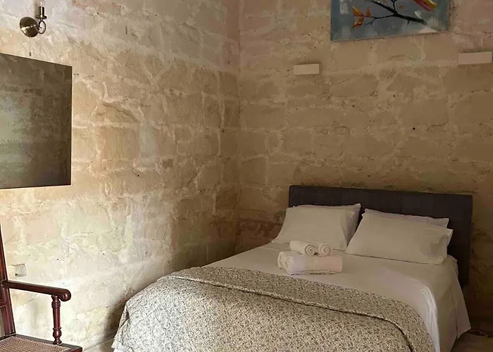 The Gem By Homely Santa Vennera